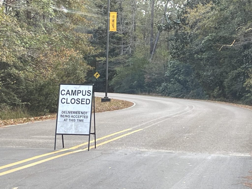 Gulf Islands National Seashore Visitor Center: Davis Bayou Guide 11 Gulf Island Campus Closed sign Gulf Coast Research Laboratory